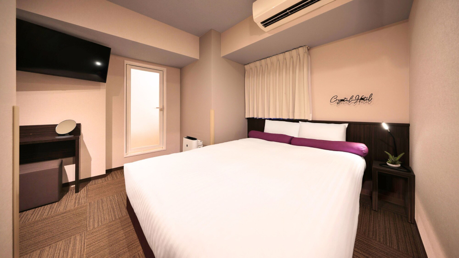 Bedroom 3, Nipponbashi Crystal Hotel, Osaka