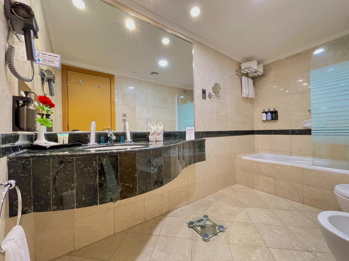 Bathroom 5, ALRITZ ALMADINAH HOTEL, Al Madinah Al Munawwarah