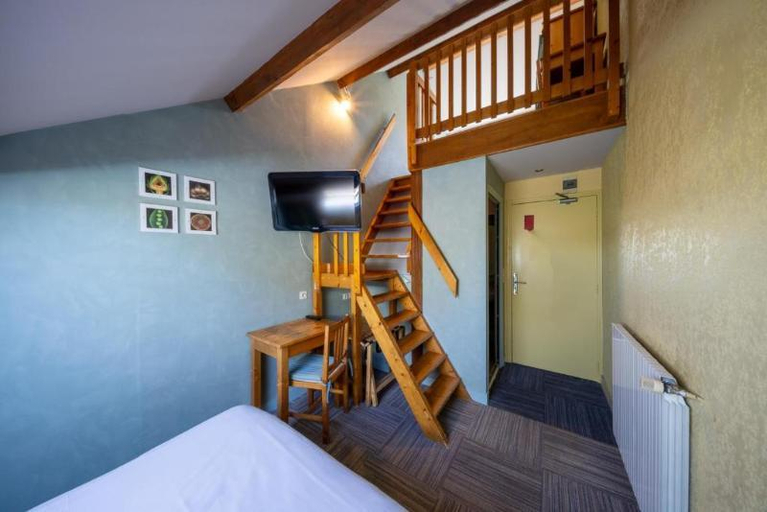Bedroom 2, Hotel-Restaurant Logis l'Aubrac Laguiole, Aveyron