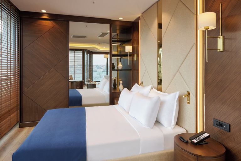 Bedroom 5, Çırağan Hotel Bosphorus, Beşiktaş