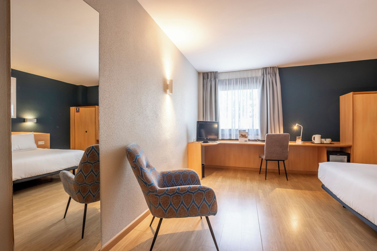 Bedroom 4, Travelodge Murcia, Murcia