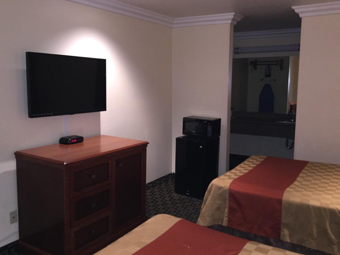 Bedroom 2, Ontario Inn & Suites, San Bernardino