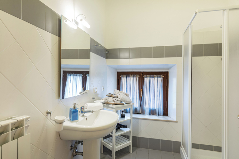 Bathroom, Bellarmino Boutique Apartments, Siena