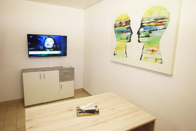 Others 5, AB Apartment 129, Stuttgart