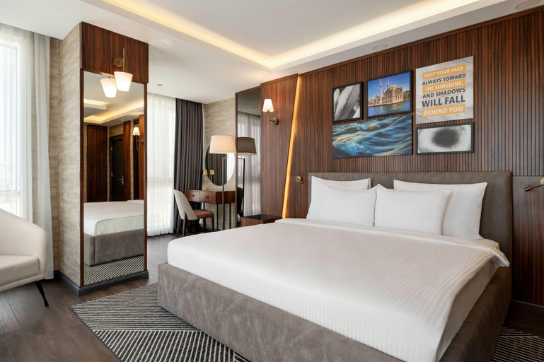 Bedroom 2, La Quinta By Wyndham Istanbul Kartal, Pendik