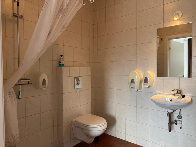 Bathroom 3, Alfheimar Hotel, Borgarfjarðarhreppur