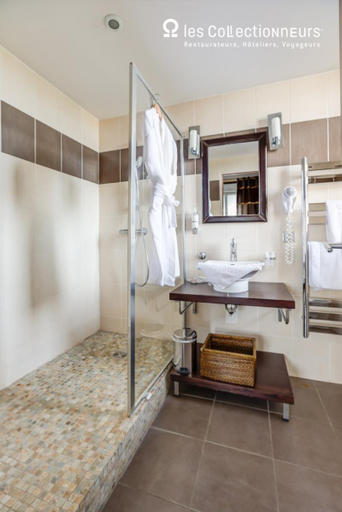 Bathroom 3, Demeures & Chateaux Hostellerie de la Renaissance, Orne