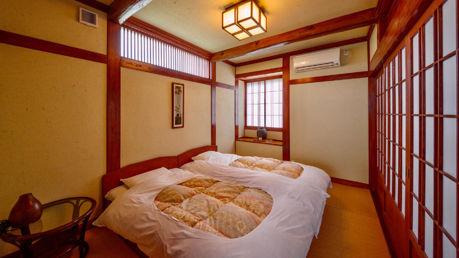 Bedroom 2, Oyado Sakuratei, Yufu
