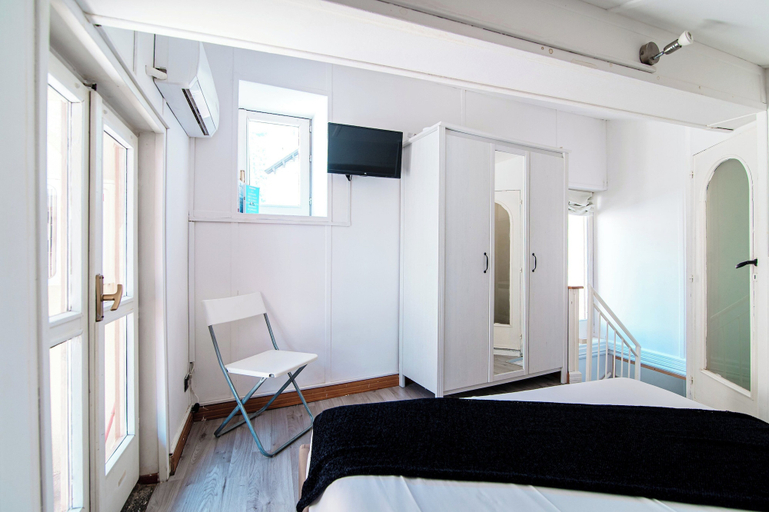 Bedroom 5, JOIVY Al Duomo guest house, Como