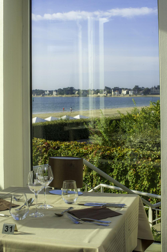 Food & Drinks 5, Hotel Vacances Bleues Villa Caroline, Loire-Atlantique