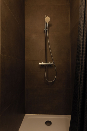 Bathroom 5, MYKY Hotel Boardinghouse, Hamburg