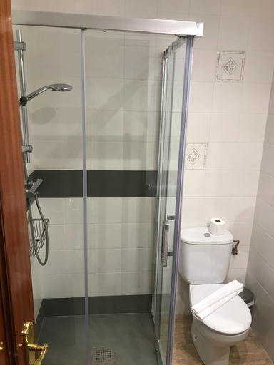 Bathroom 4, Hotel Artetxe, Vizcaya