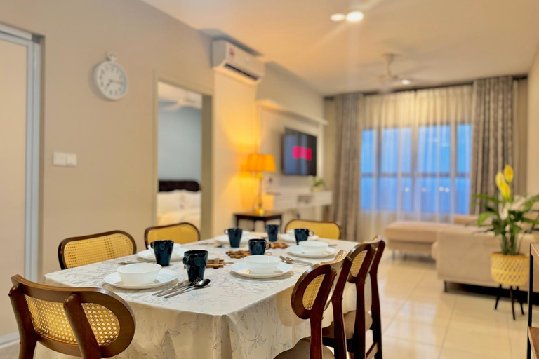 Food & Drinks 4, Alanis Suite With Netflix @ KLIA Sepang, Sepang