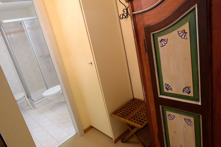 Bathroom, Hotel Soazza, Moësa