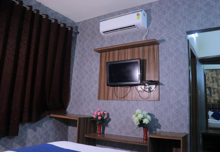 Bedroom 3, Hotel Panache near Shri Krishna Janmabhoomi Temple, Mathura