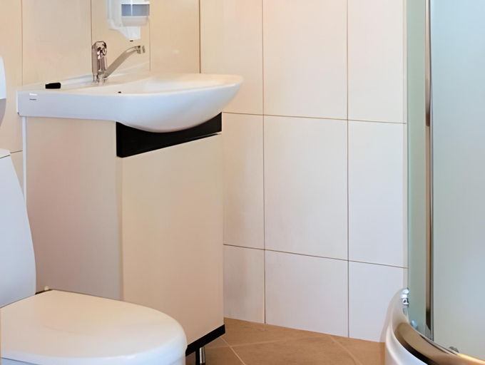 Bathroom 4, Hotel Aslan, Tarnowskie
