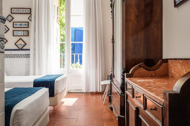 Bedroom 2, Hotel Medium Renaixenca, Barcelona