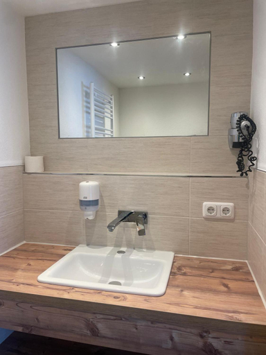 Bathroom 4, Haus Lusspark, Reutte