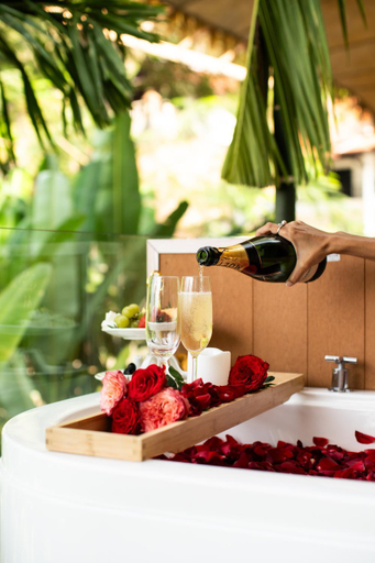 Food & Drinks 5, Three Monkeys Villas, Phuket Island