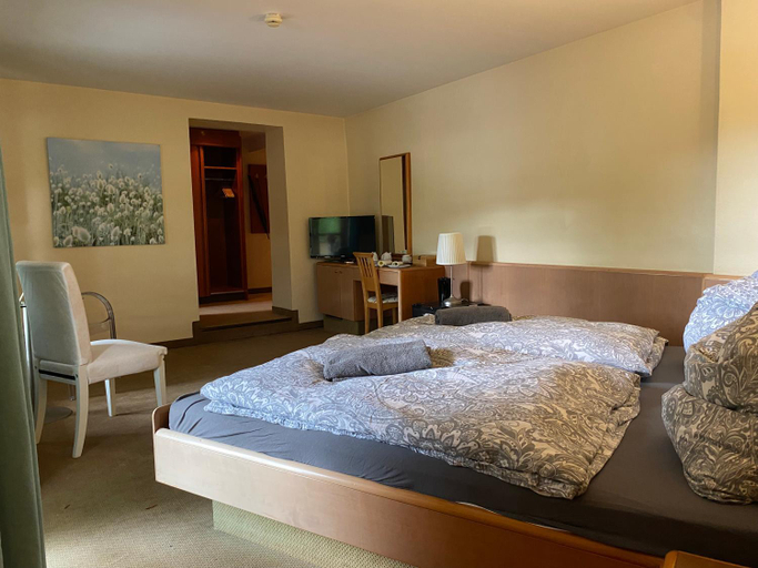 Bedroom 3, Gastehaus Altes Fahrhaus, Bad Tölz-Wolfratshausen