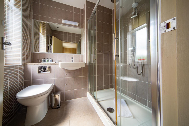 Bathroom 4, The Tontine Hotel, Scottish Borders