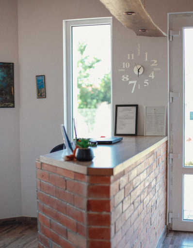 Public Area, Megnyugtat-lak Apartmanhaz, Eger