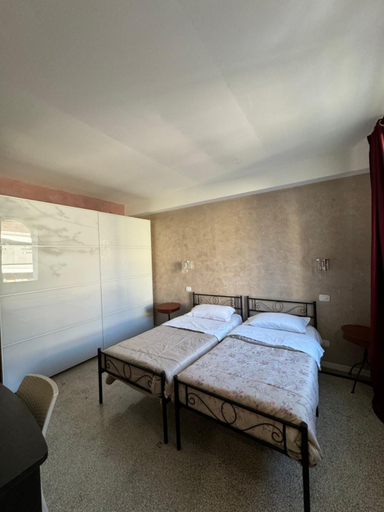 Others 4, Residence Giove, Treviso