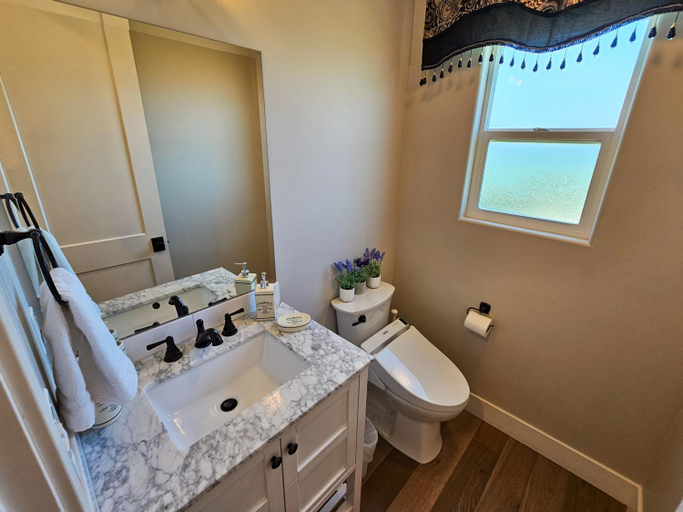 Bathroom 2, Sunset Vista, San Diego
