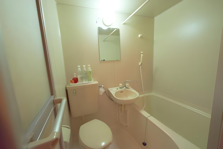 Bathroom 4, Hotel 4F Macaroni, Osaka