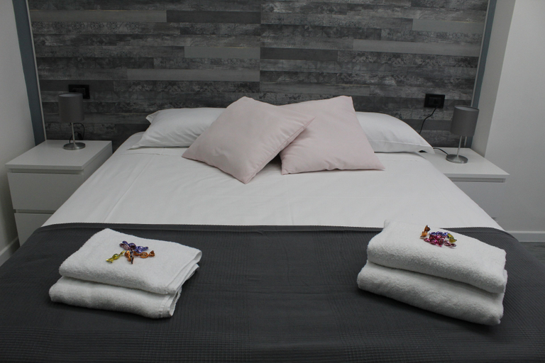 Bedroom 2, Royalty room spa, Napoli