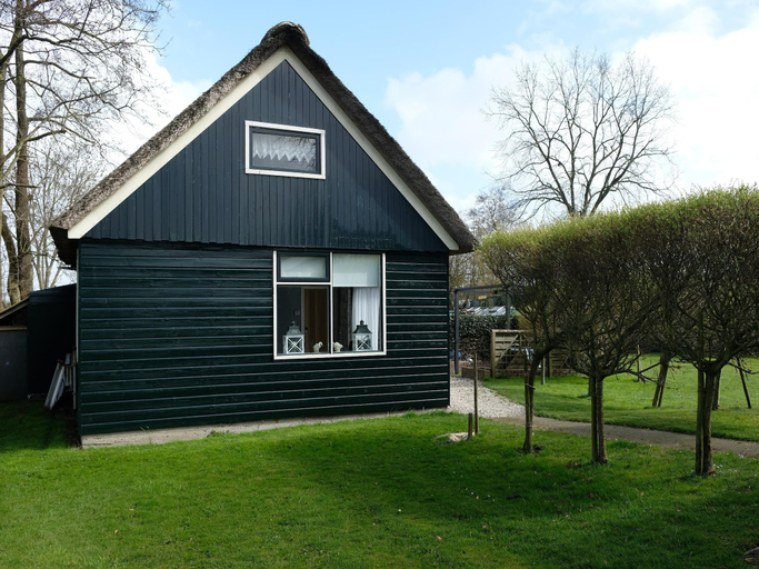 Others 5, Cottage in Dwarsgracht near Giethoorn, Steenwijkerland