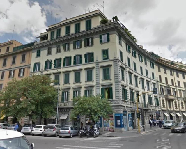 Exterior, King Plaza, Rome