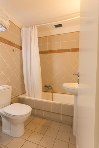 Bathroom 4, Delice Hotel & Family Apartments, Attica