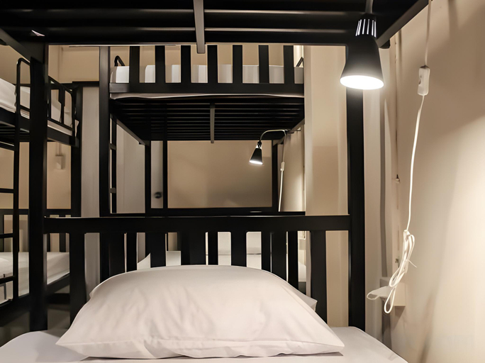 Bedroom 3, Khaosan Station, Phra Nakhon