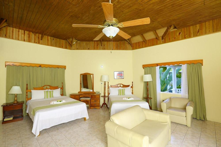 Bedroom 3, Merrils Beach Resort II