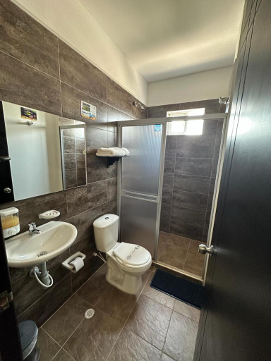 Bathroom, Hotel River Side, San Martín