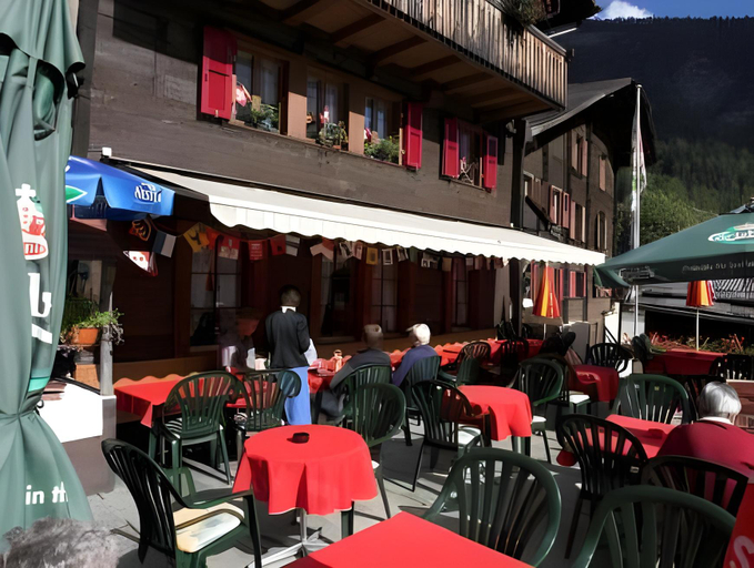 Others 5, Hotel Alpina, Leuk