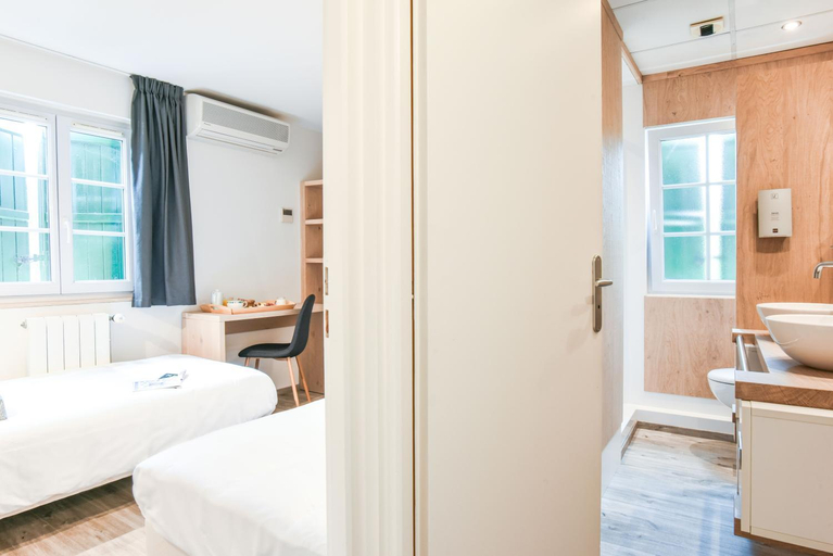 Bedroom 2, Logis Auberge du Relais - Hotel & Restaurant, Pyrénées-Atlantiques