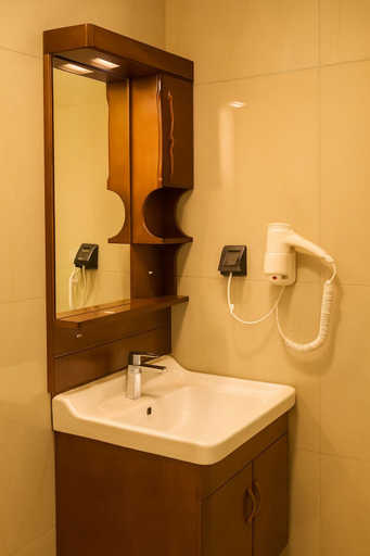 Bathroom 4, Al Jamal Hotel, Salt
