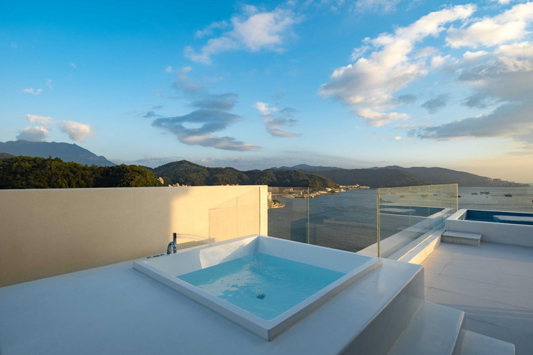 Sport & Beauty 2, Miyue Shenzhen Blue and White Holy Island Cliff Pool Hotel, Shenzhen