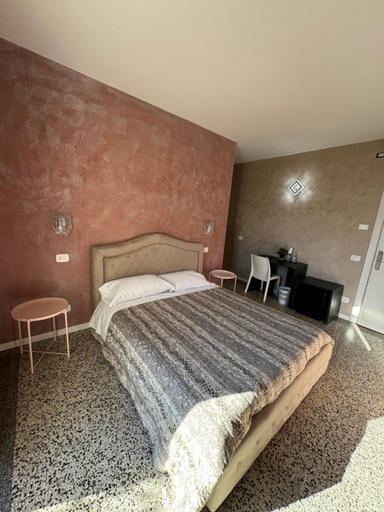 Others 3, Residence Giove, Treviso