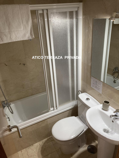 Bathroom 3, Jimios Alcazar Catedral, Sevilla
