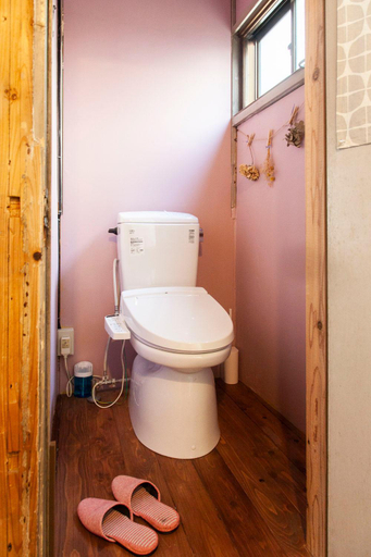 Bathroom 5, Fukuoka Guesthouse Hive, Fukuoka