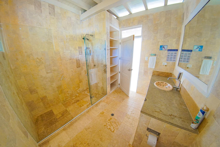 Bathroom 5, Quinta del Mar Tintipán, San Onofre