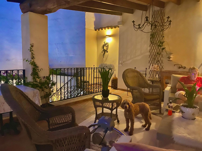 Others 3, Casa Entre Vinas, Alicante