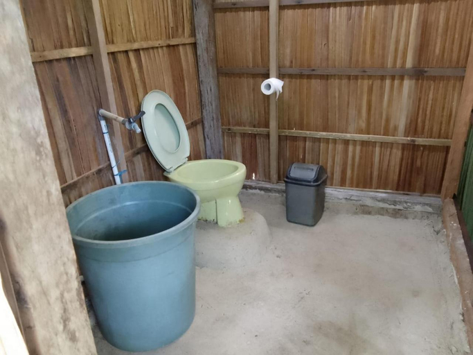 Bathroom, Daroyen Village, Raja Ampat