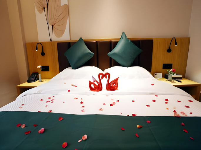 Bedroom 2, GreenTree Inn Express Zhengzhou Airport, Zhengzhou