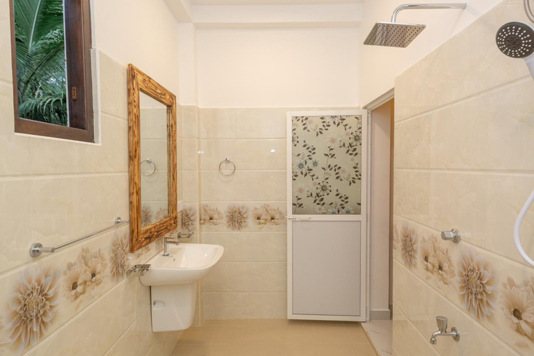 Bathroom 3, Joe Villa, Habaraduwa