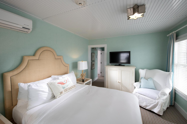 Bedroom 2, The Tides Beach Club, York