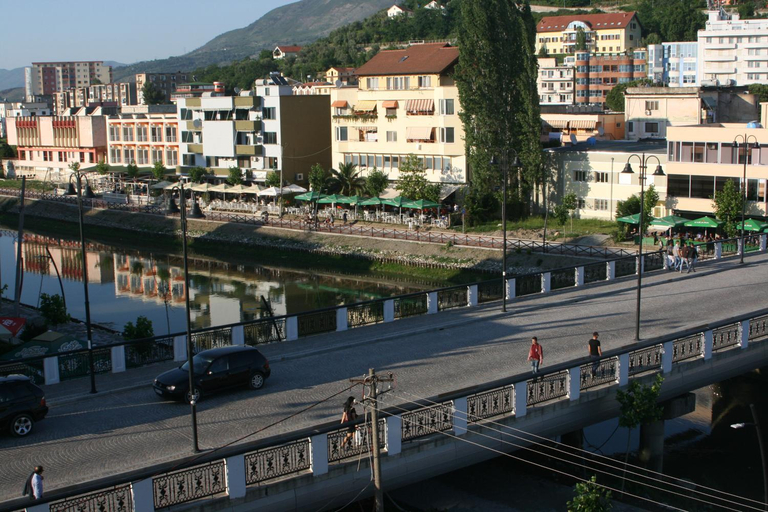 Others 3, Hotel Siklad, Lezhës